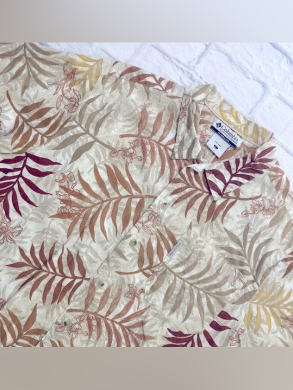 Columbia Shirt Mens Size Large Button Front Camp Shirt Floral All Over Print